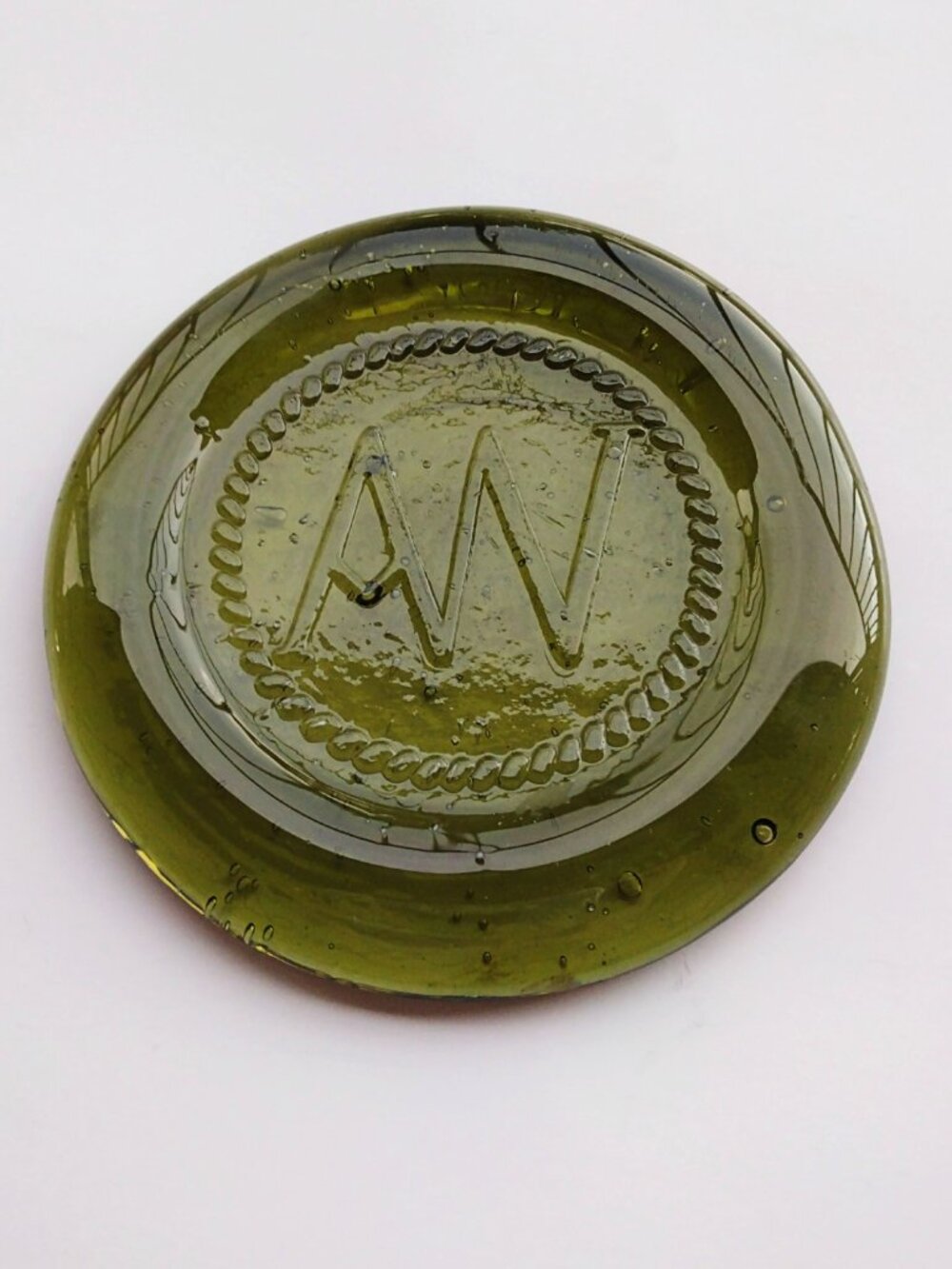 Vintage Jamestown Green Glass Augustine Washington Souvenir Paperweight - Picture 2 of 5